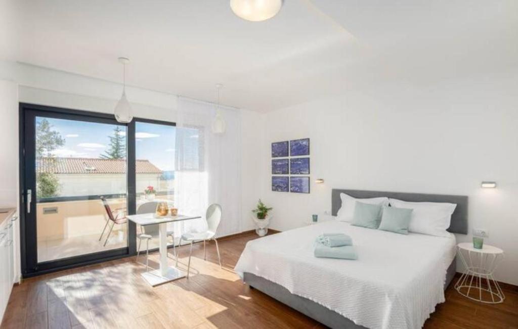 Apartment 12 Makarska